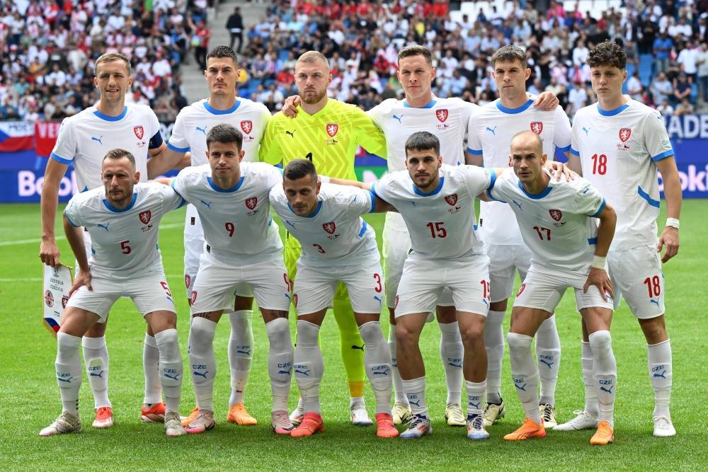 英格兰大胜捷克,轻松晋级欧洲杯的球队