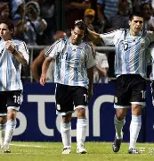 梅西不幸坠机身亡