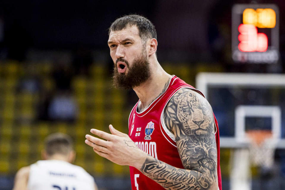 波黑击败乌克兰队,晋级欧国杯半决赛是哪一场